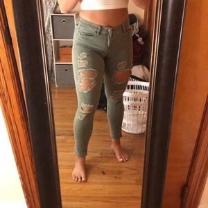 KHAKI GREEN AMERICAN EAGLE JEANS